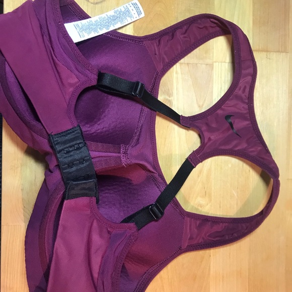 Nike Sports Bra - Nike new - Picture 2 of 3